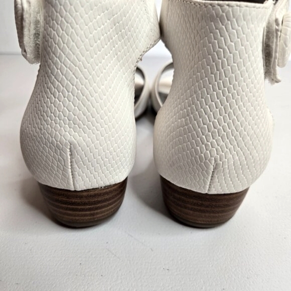 Array Havana White Snake Print Ankle Strap Low Wedge Sandals Sz 9 - Picture 6 of 10